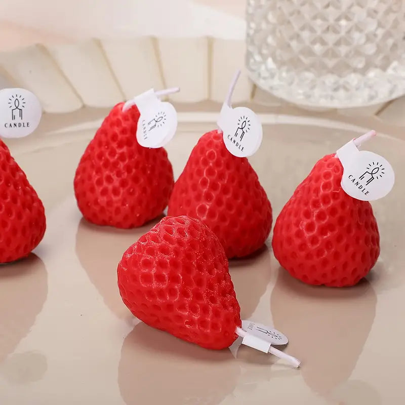 Charming Strawberry Scented Candle