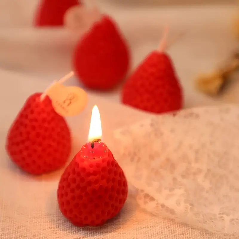 Charming Strawberry Scented Candle